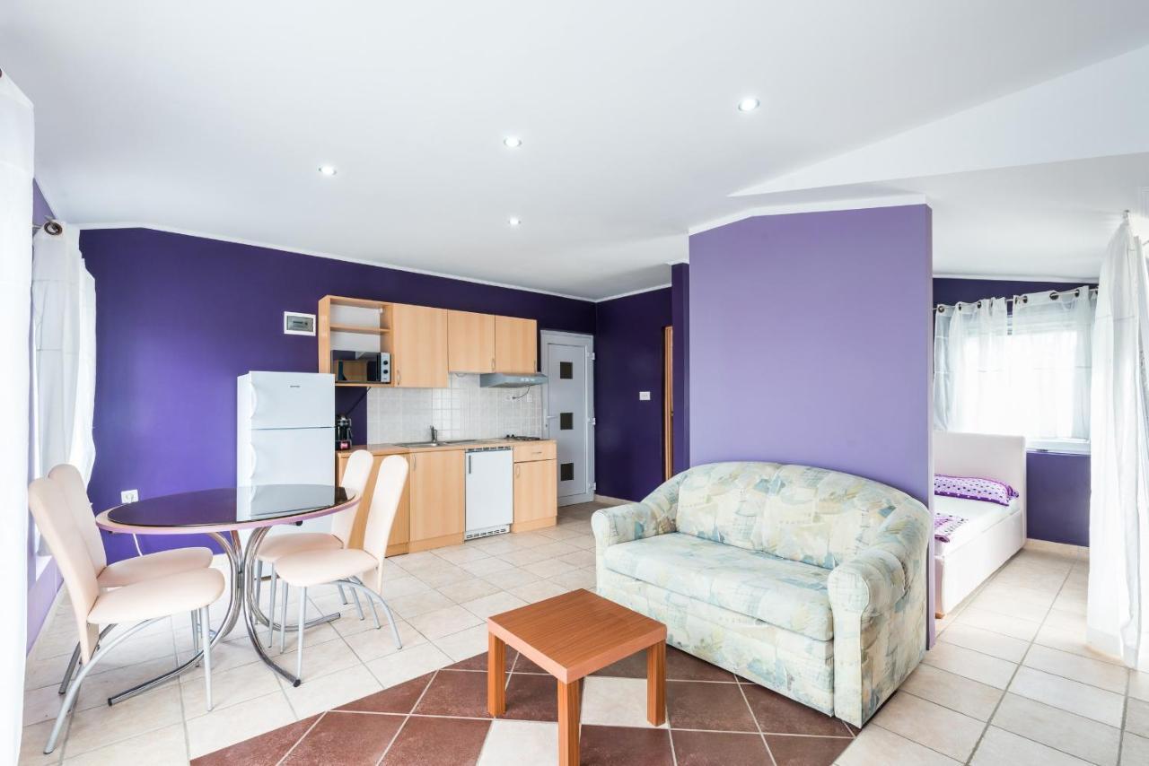 Apartments Mahnet Vir Habitación foto